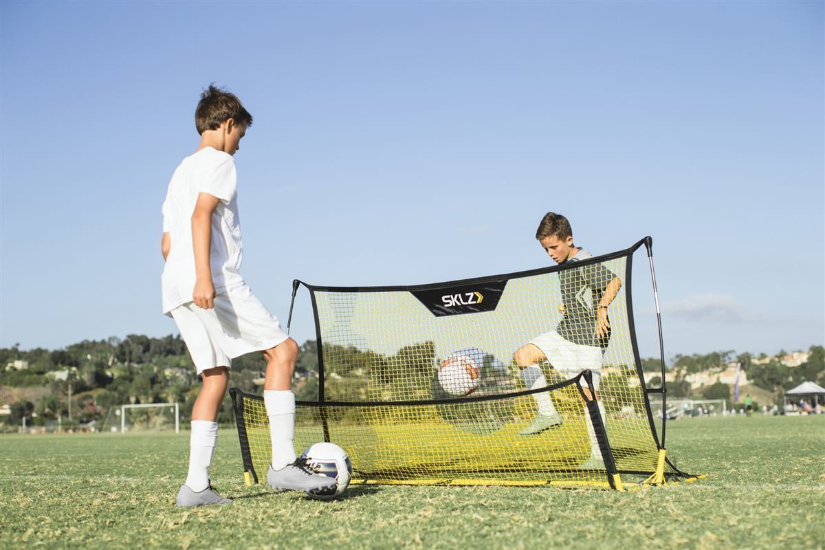 Тренировочная футбольная сетка SKLZ Quickster Soccer Trainer QR64-001 1200_800